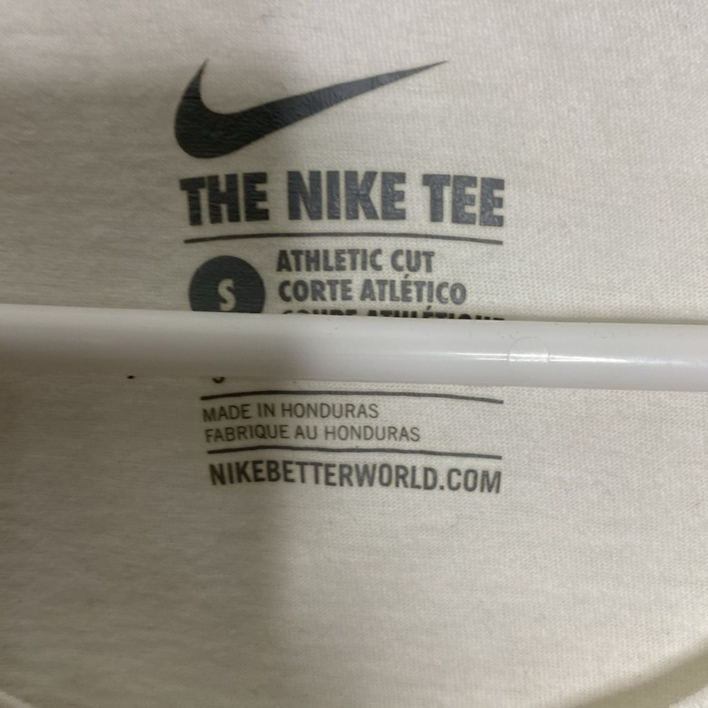 NIKE Women’s Two (2) White T Shirts with Print Size S - Picture 4 of 10